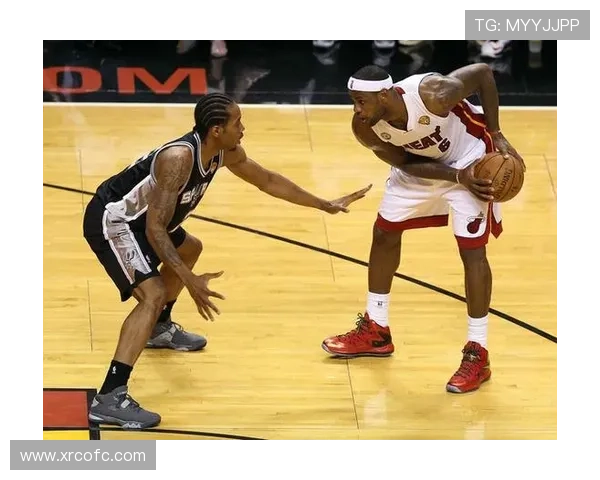 德隆威廉姆斯：伦纳德关键时刻强于詹姆斯